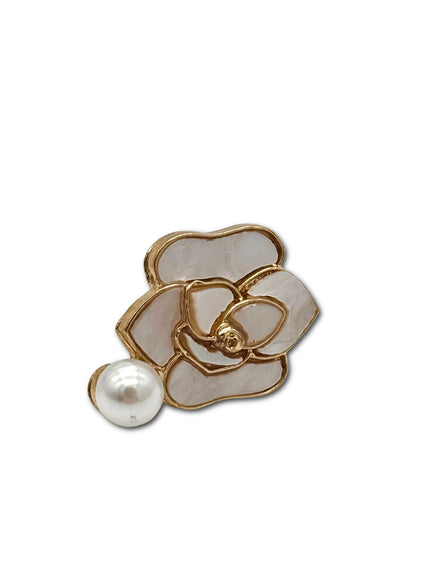 brooch