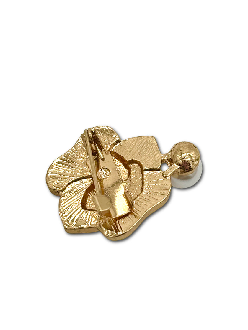 brooch