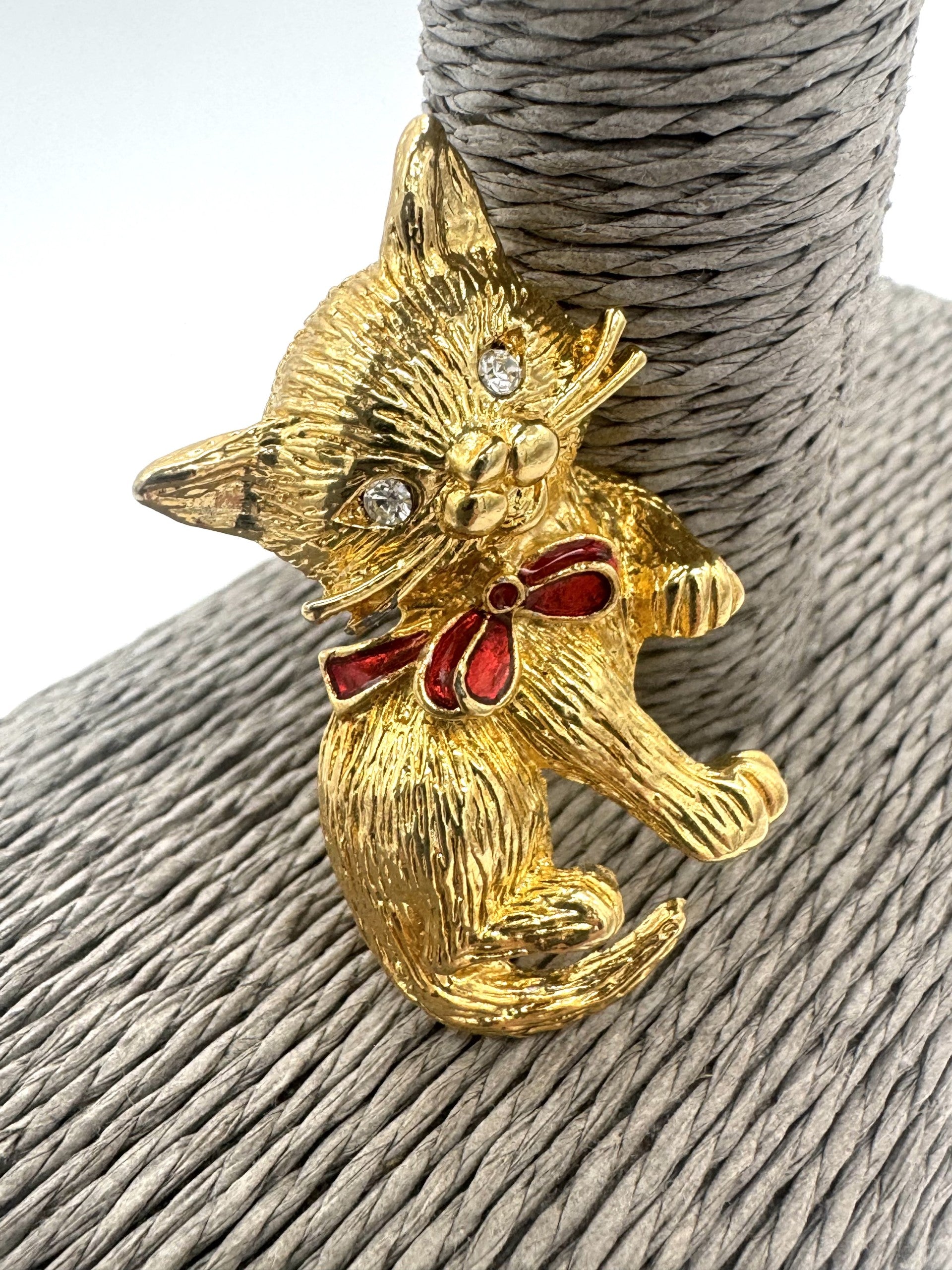 Vintage Cat Brooch